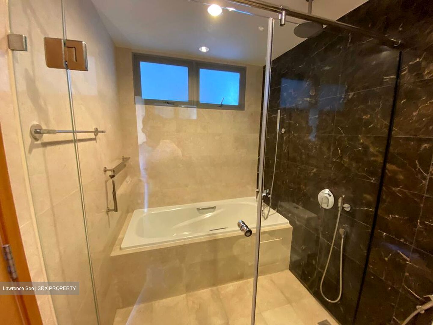 Centro Residences (D20), Condominium #500662491